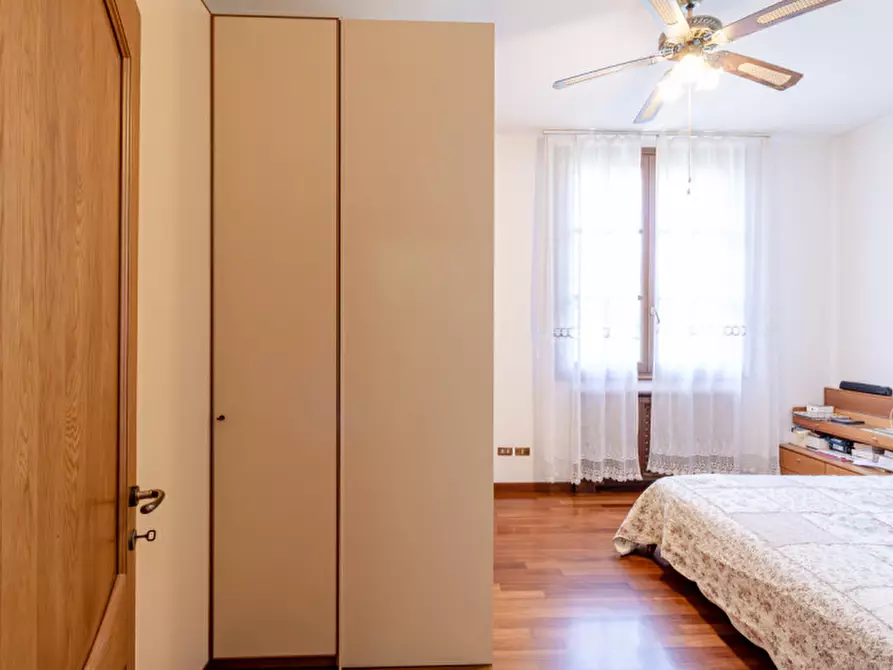 Immagine 42 di Casa bifamiliare in vendita  in via toscana a Bologna