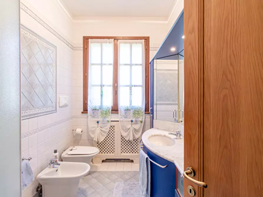 Immagine 46 di Casa bifamiliare in vendita  in via toscana a Bologna