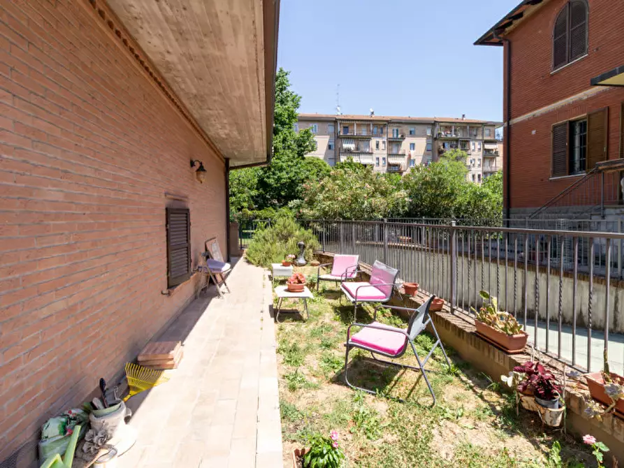 Immagine 57 di Casa bifamiliare in vendita  in via toscana a Bologna