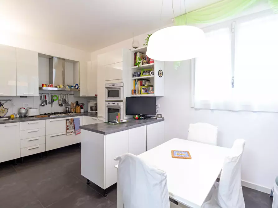 Immagine 17 di Casa bifamiliare in vendita  in via jussi a San Lazzaro Di Savena