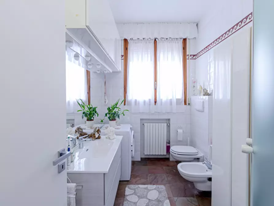 Immagine 36 di Casa bifamiliare in vendita  in via jussi a San Lazzaro Di Savena