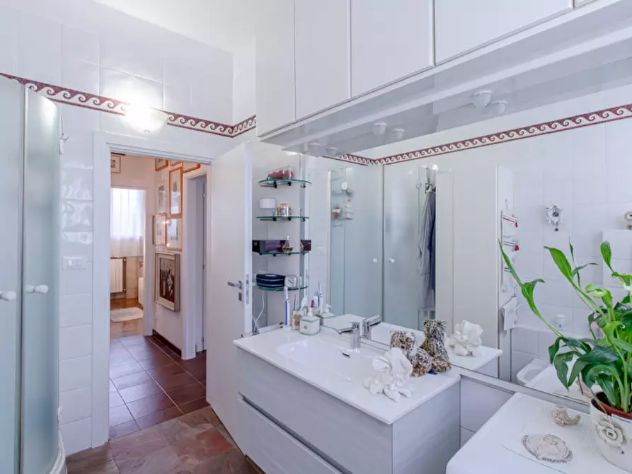 Immagine 37 di Casa bifamiliare in vendita  in via jussi a San Lazzaro Di Savena