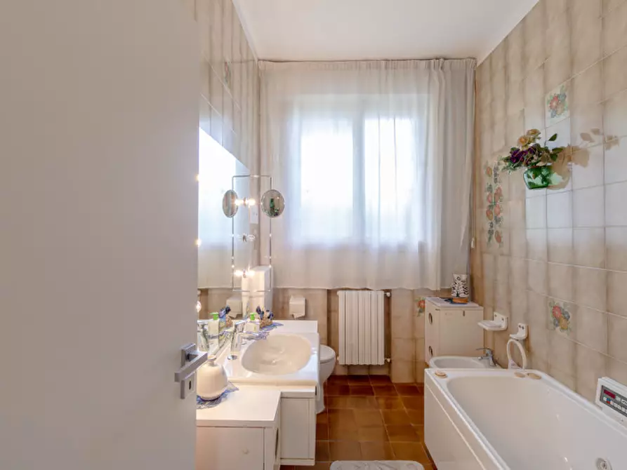 Immagine 38 di Casa bifamiliare in vendita  in via jussi a San Lazzaro Di Savena