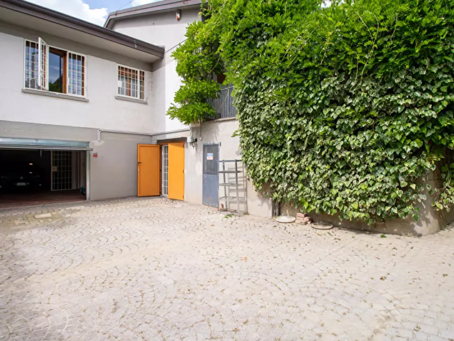 Immagine 50 di Casa bifamiliare in vendita  in via jussi a San Lazzaro Di Savena