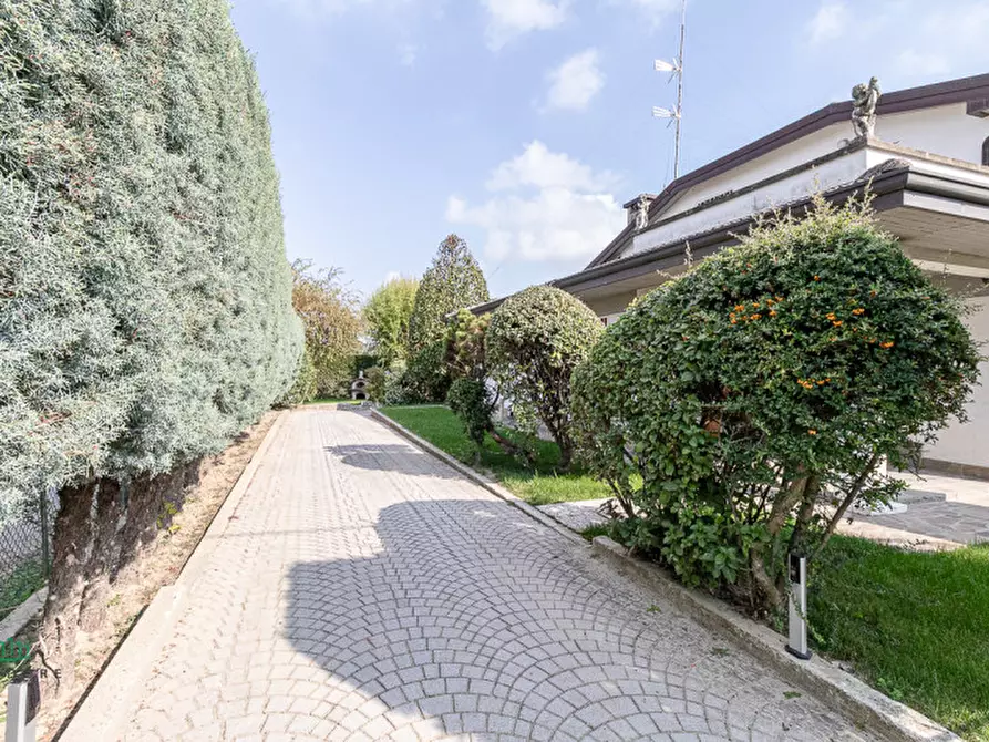 Immagine 64 di Casa bifamiliare in vendita  in via jussi a San Lazzaro Di Savena