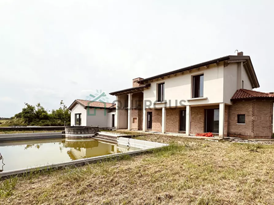 Immagine 8 di Villa in vendita  in via casenuove a San Donà Di Piave