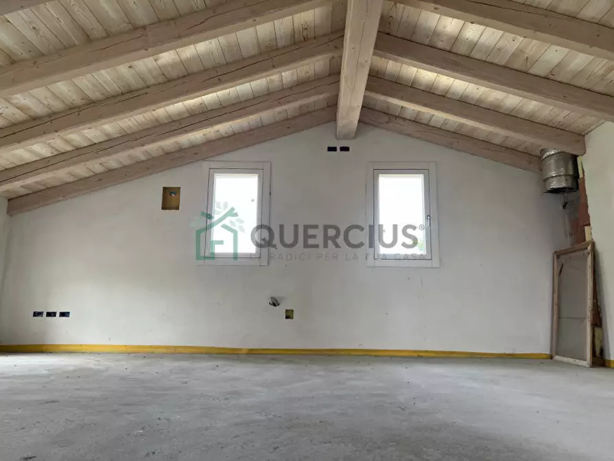 Immagine 39 di Villa in vendita  in via casenuove a San Donà Di Piave