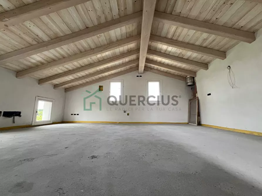 Immagine 40 di Villa in vendita  in via casenuove a San Donà Di Piave