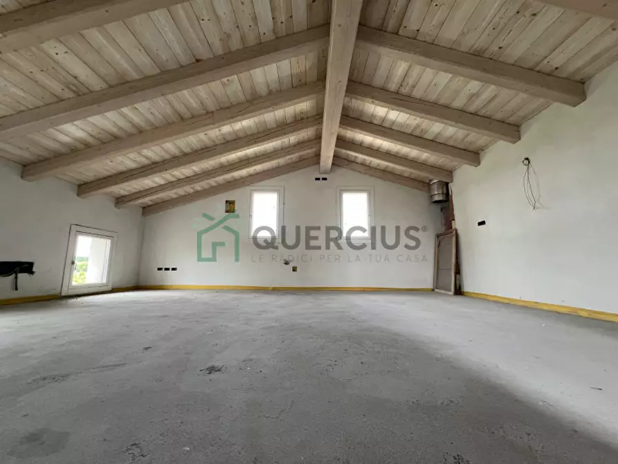 Immagine 41 di Villa in vendita  in via casenuove a San Donà Di Piave