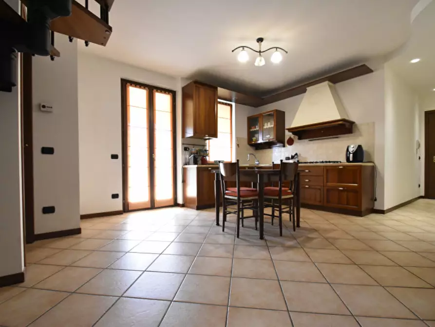 Immagine 9 di Appartamento in vendita  in Via Virgilio n. 22 a Bussolengo