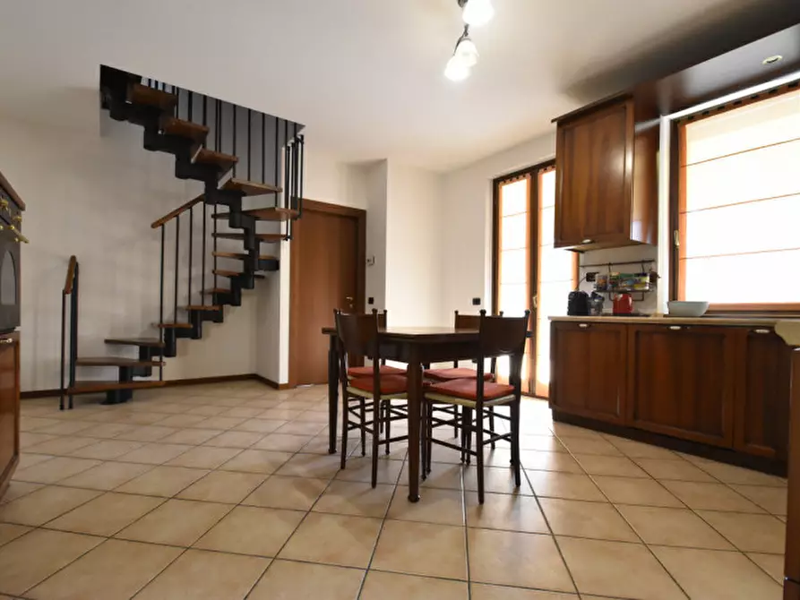 Immagine 10 di Appartamento in vendita  in Via Virgilio n. 22 a Bussolengo