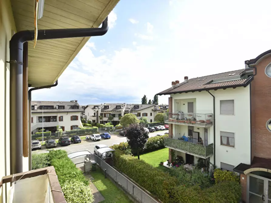 Immagine 13 di Appartamento in vendita  in Via Virgilio n. 22 a Bussolengo