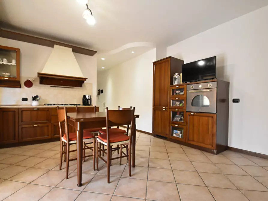 Immagine 16 di Appartamento in vendita  in Via Virgilio n. 22 a Bussolengo