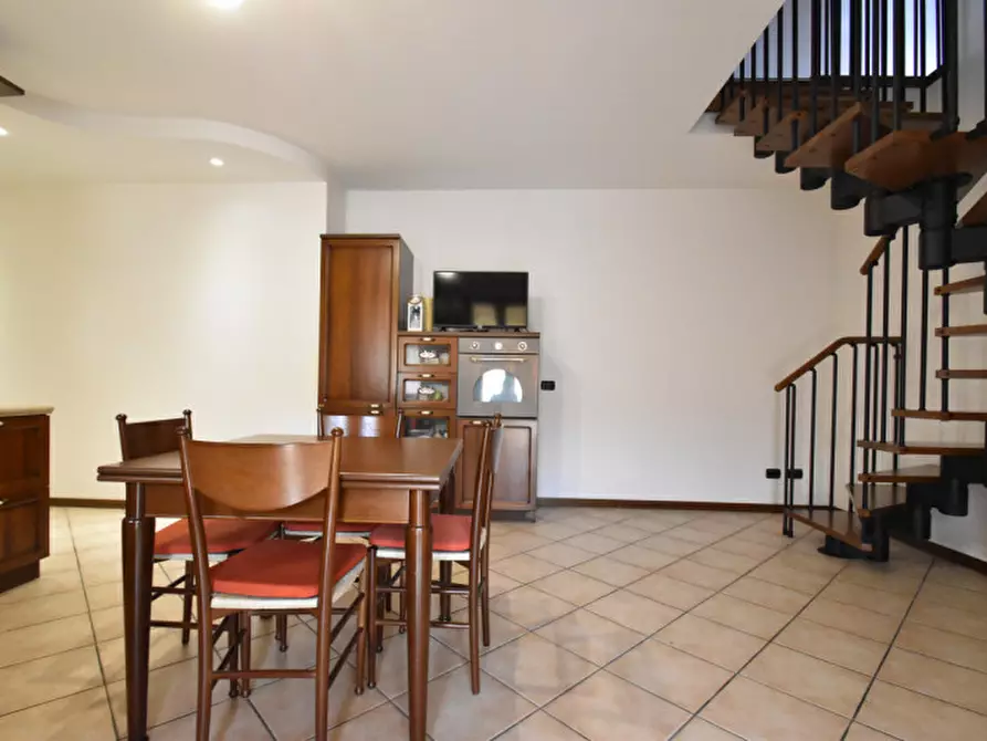 Immagine 17 di Appartamento in vendita  in Via Virgilio n. 22 a Bussolengo