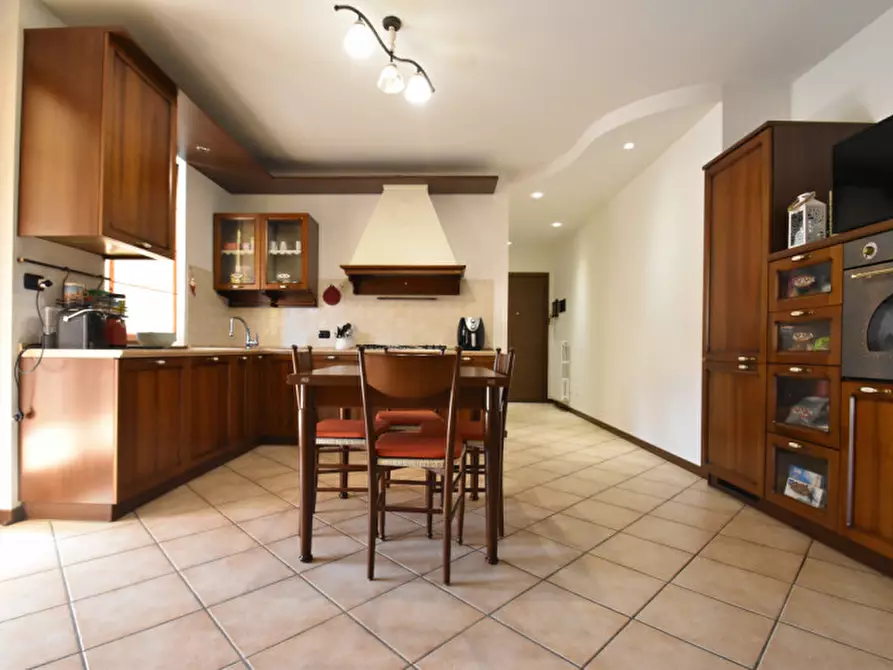 Immagine 18 di Appartamento in vendita  in Via Virgilio n. 22 a Bussolengo