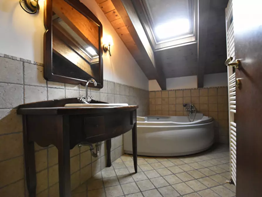 Immagine 35 di Appartamento in vendita  in Via Virgilio n. 22 a Bussolengo