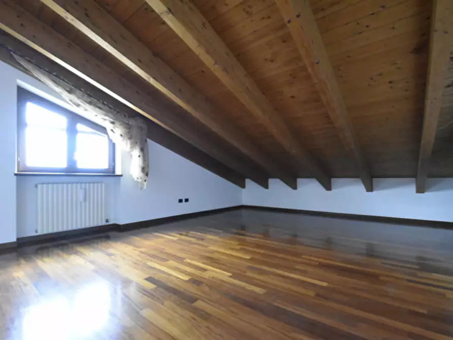 Immagine 37 di Appartamento in vendita  in Via Virgilio n. 22 a Bussolengo