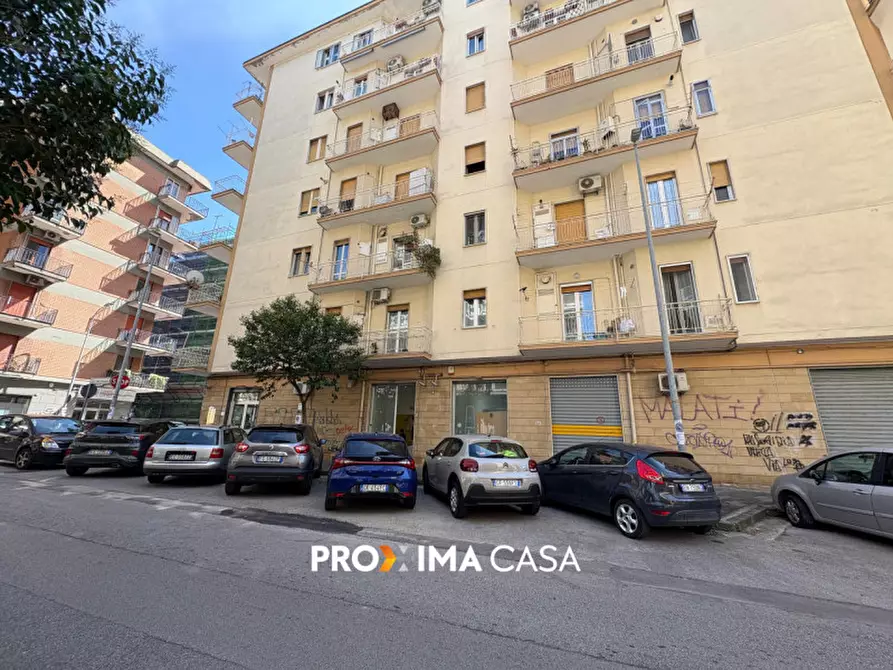 Immagine 8 di Negozio in affitto  in Via Della Muratella 20 a Salerno