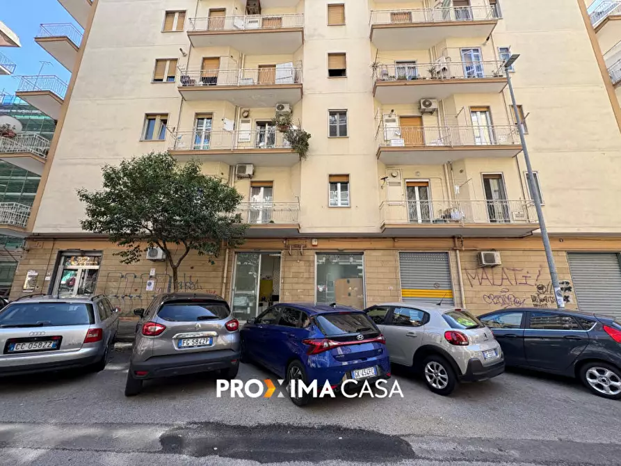 Immagine 9 di Negozio in affitto  in Via Della Muratella 20 a Salerno