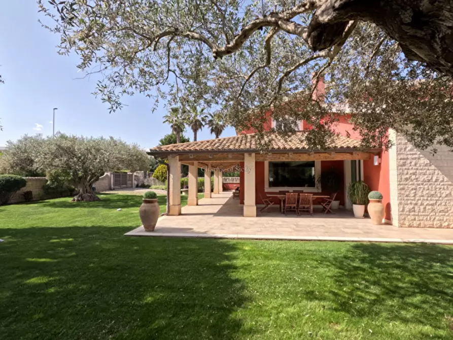 Immagine 30 di Villa in vendita  in Via Paolo Stoppa a Ragusa