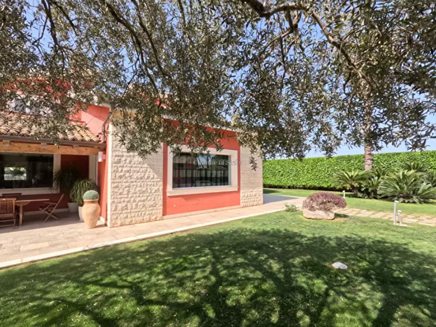 Immagine 31 di Villa in vendita  in Via Paolo Stoppa a Ragusa