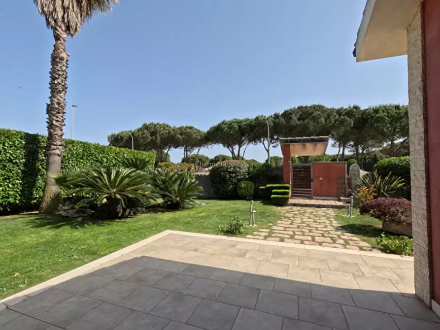 Immagine 33 di Villa in vendita  in Via Paolo Stoppa a Ragusa