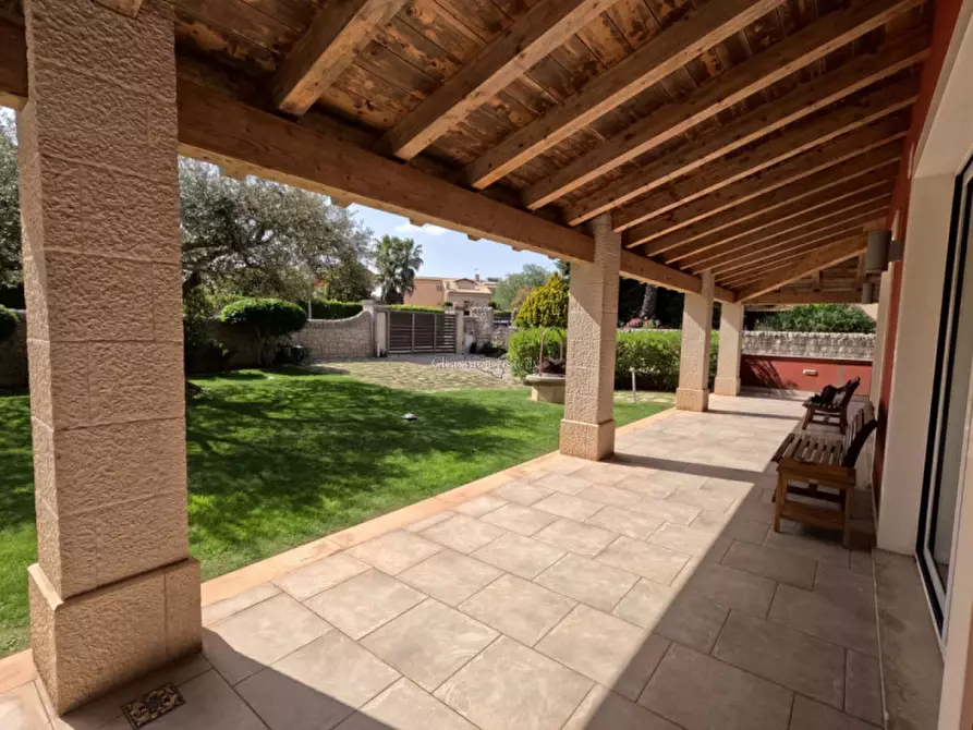 Immagine 35 di Villa in vendita  in Via Paolo Stoppa a Ragusa