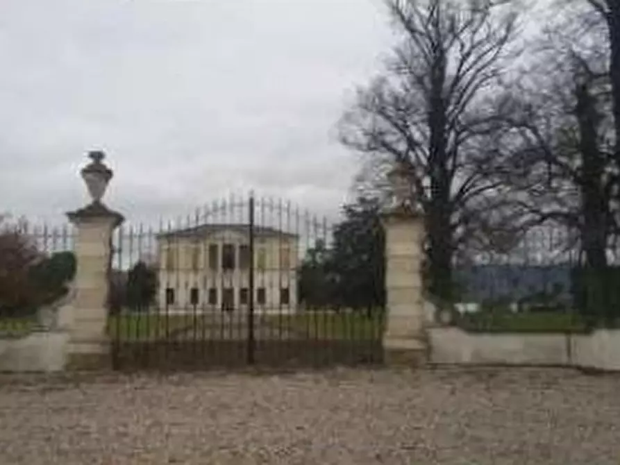 Immagine 2 di Villa in vendita  in VIA PERAROLO a San Bonifacio