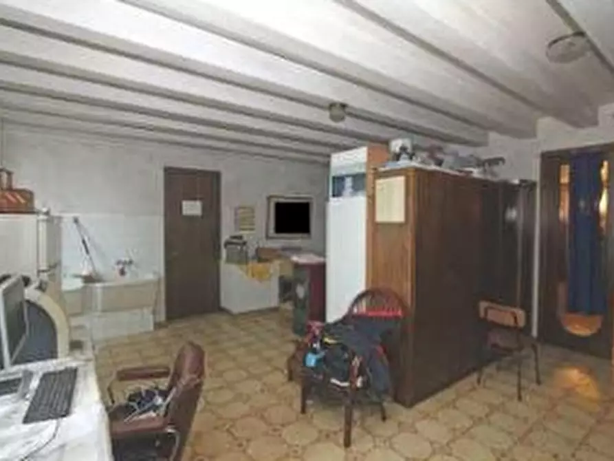 Immagine 10 di Villa in vendita  in VIA PERAROLO a San Bonifacio