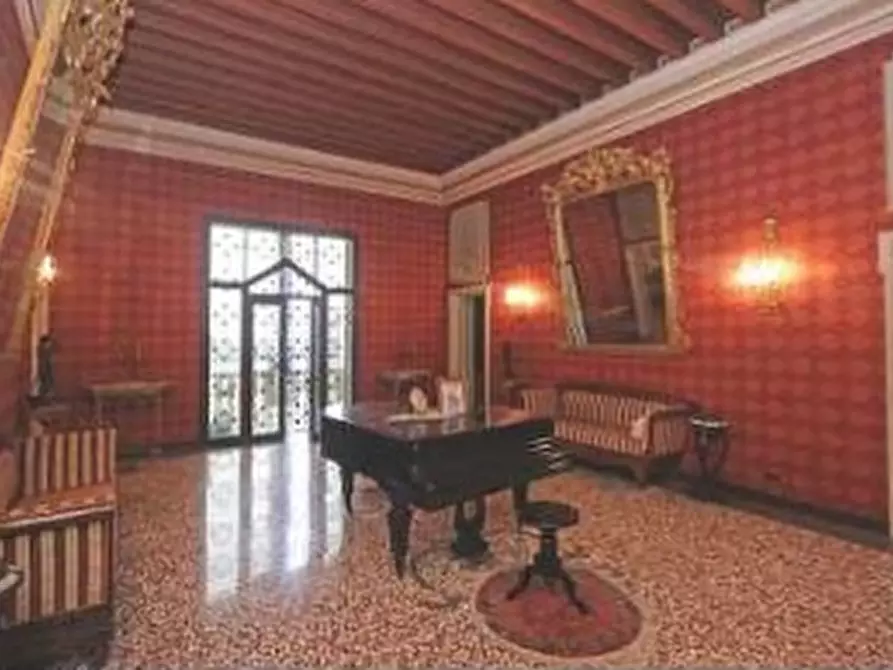 Immagine 18 di Villa in vendita  in VIA PERAROLO a San Bonifacio