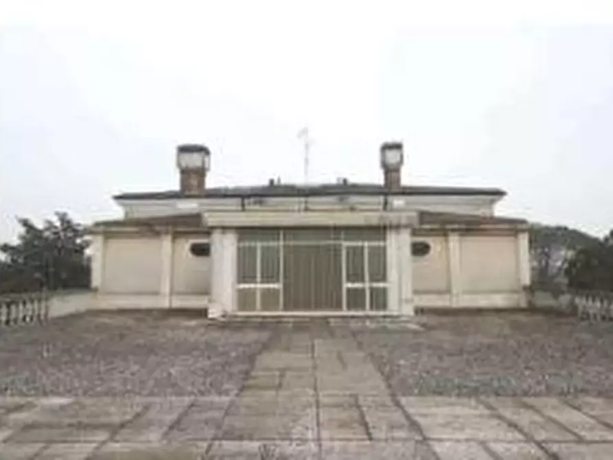 Immagine 24 di Villa in vendita  in VIA PERAROLO a San Bonifacio