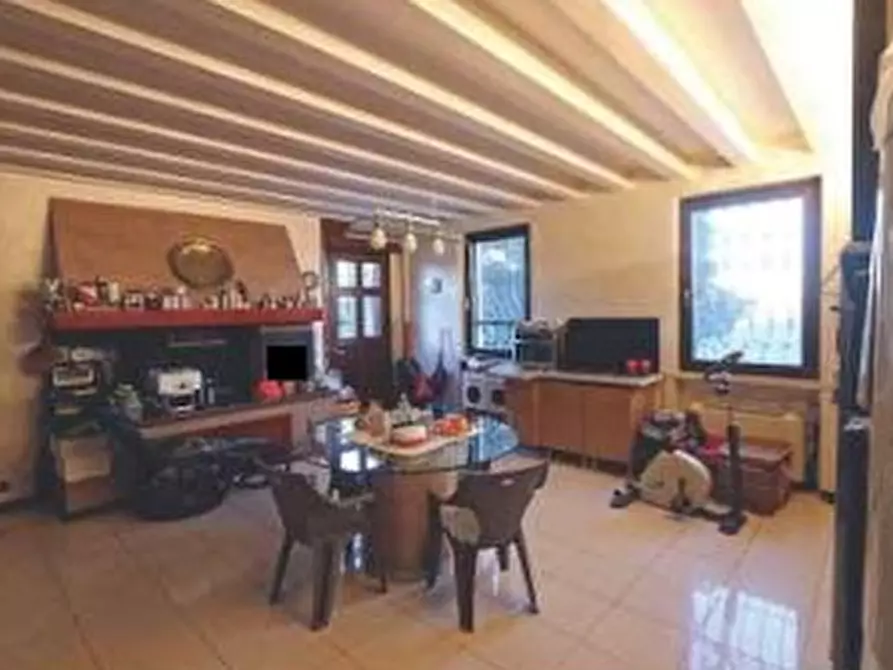 Immagine 28 di Villa in vendita  in VIA PERAROLO a San Bonifacio