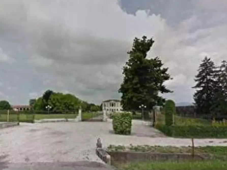 Immagine 32 di Villa in vendita  in VIA PERAROLO a San Bonifacio