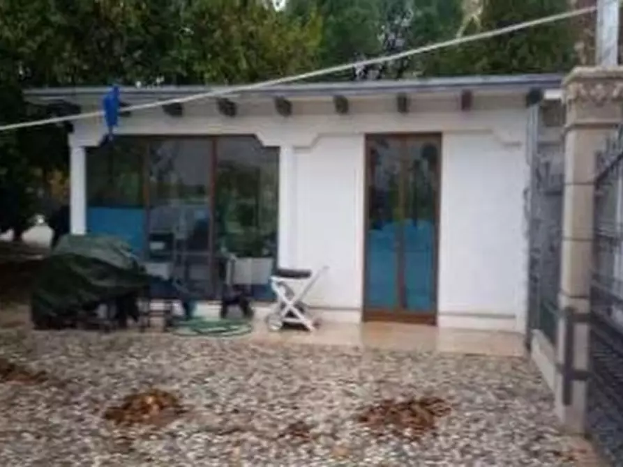 Immagine 35 di Villa in vendita  in VIA PERAROLO a San Bonifacio