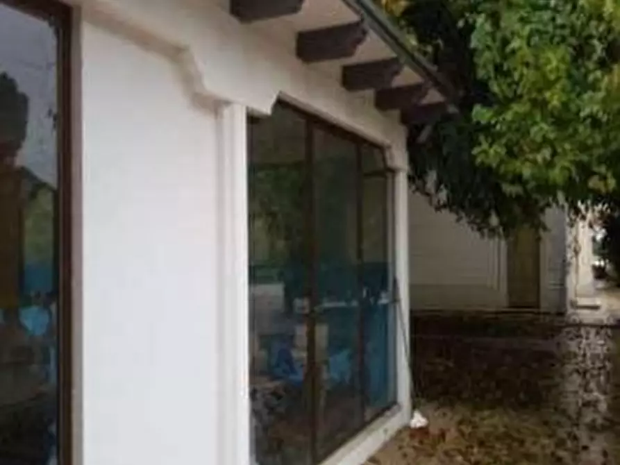 Immagine 36 di Villa in vendita  in VIA PERAROLO a San Bonifacio