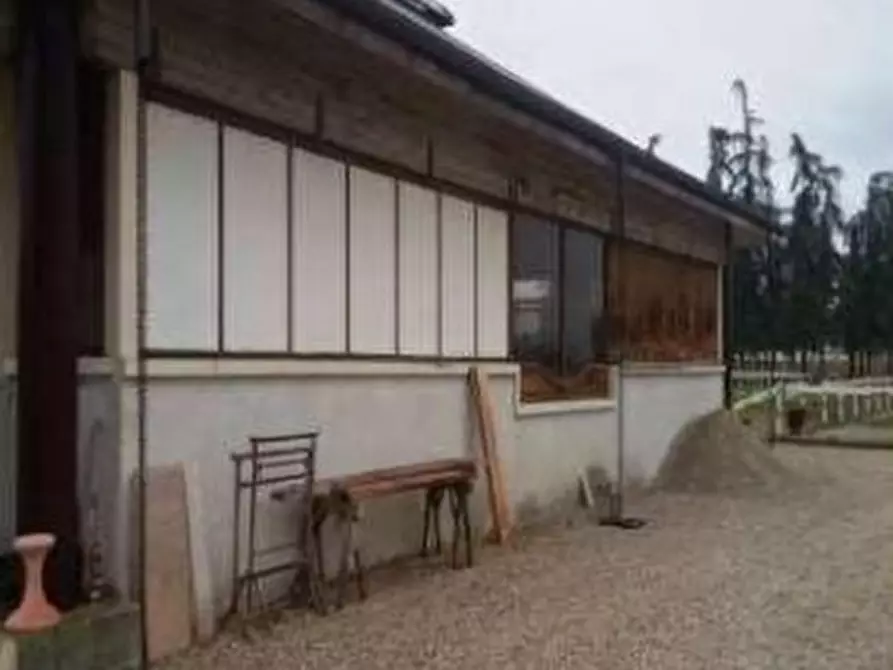 Immagine 38 di Villa in vendita  in VIA PERAROLO a San Bonifacio