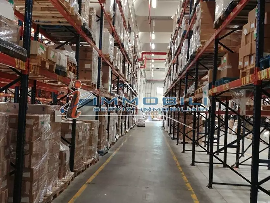 Immagine 18 di Laboratorio in affitto  in VIA GRANDI A. a Settala