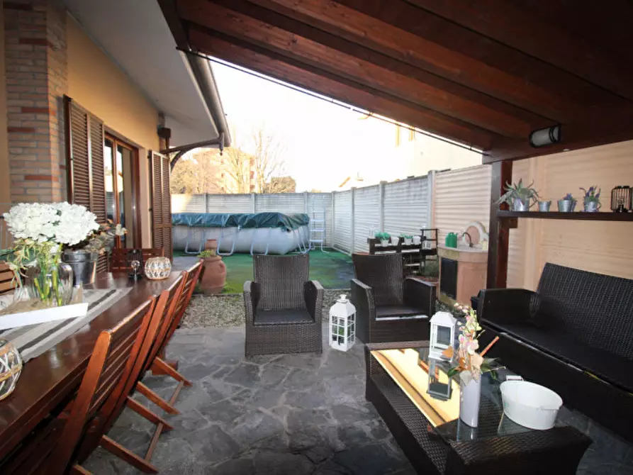 Immagine 4 di Villa in vendita  in Viale Regina Margherita 23 a Macherio