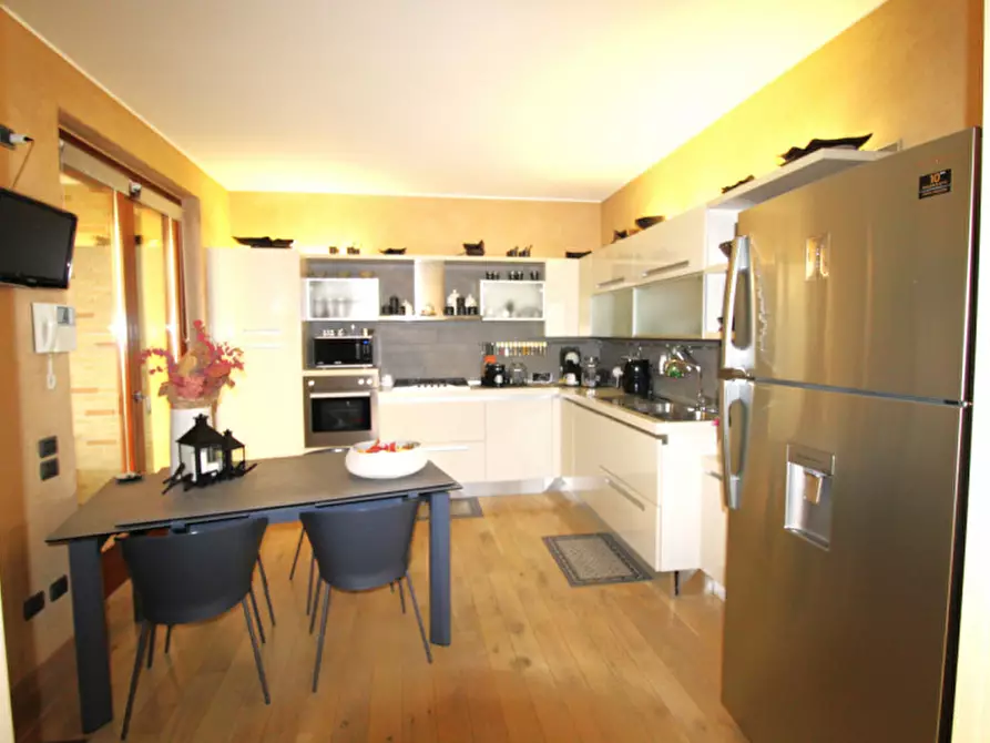 Immagine 16 di Villa in vendita  in Viale Regina Margherita 23 a Macherio