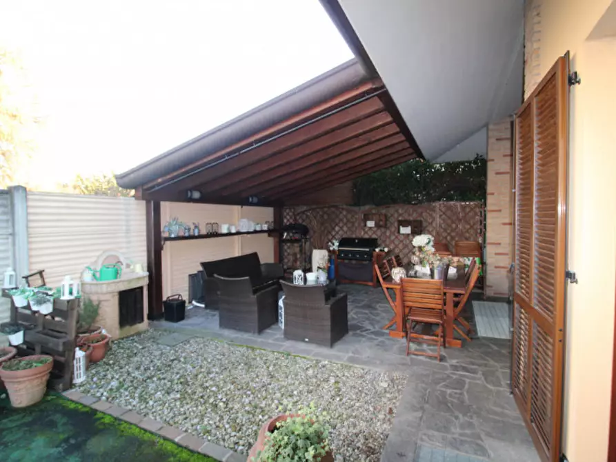 Immagine 17 di Villa in vendita  in Viale Regina Margherita 23 a Macherio