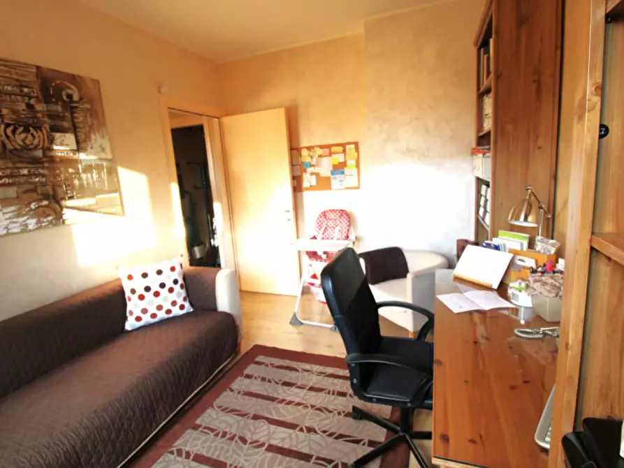 Immagine 21 di Villa in vendita  in Viale Regina Margherita 23 a Macherio