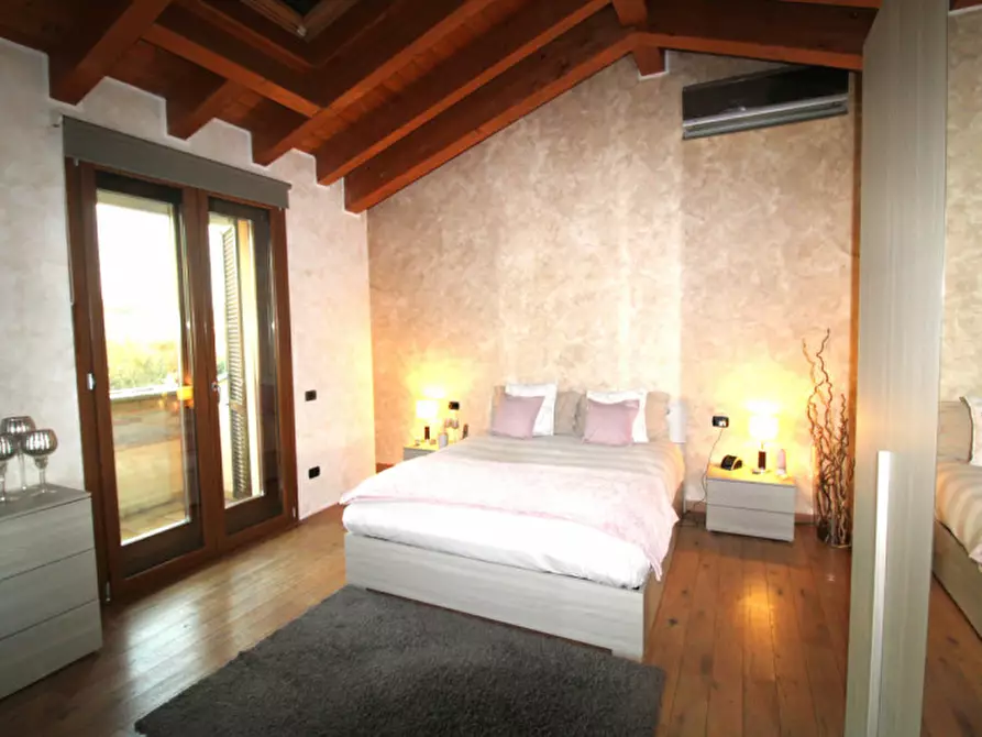 Immagine 27 di Villa in vendita  in Viale Regina Margherita 23 a Macherio