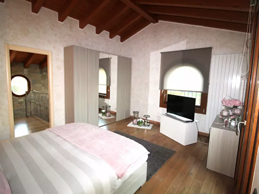 Immagine 28 di Villa in vendita  in Viale Regina Margherita 23 a Macherio