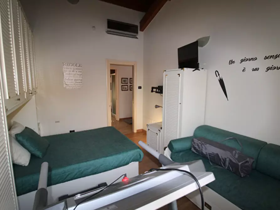 Immagine 31 di Villa in vendita  in Viale Regina Margherita 23 a Macherio