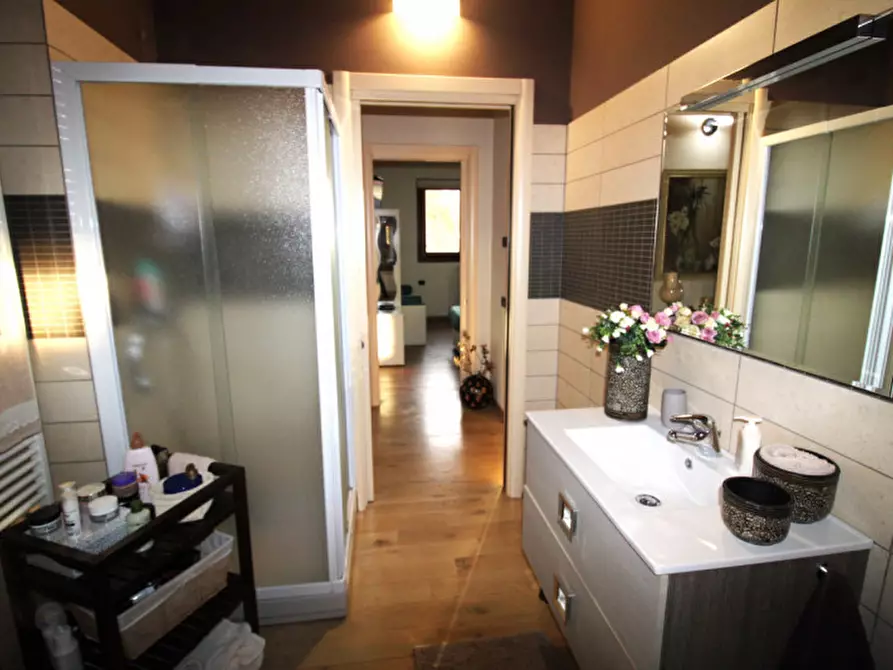 Immagine 33 di Villa in vendita  in Viale Regina Margherita 23 a Macherio