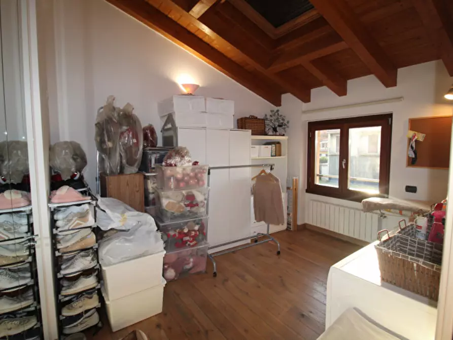 Immagine 34 di Villa in vendita  in Viale Regina Margherita 23 a Macherio