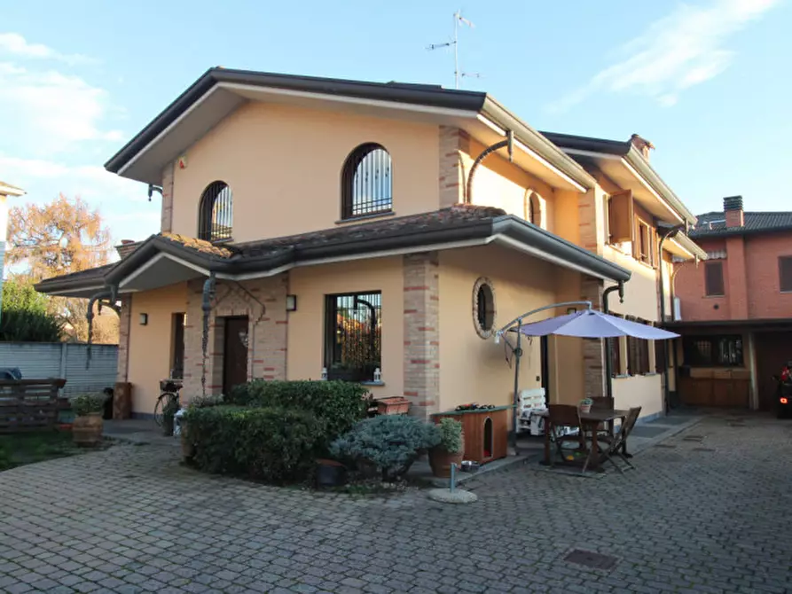 Immagine 47 di Villa in vendita  in Viale Regina Margherita 23 a Macherio