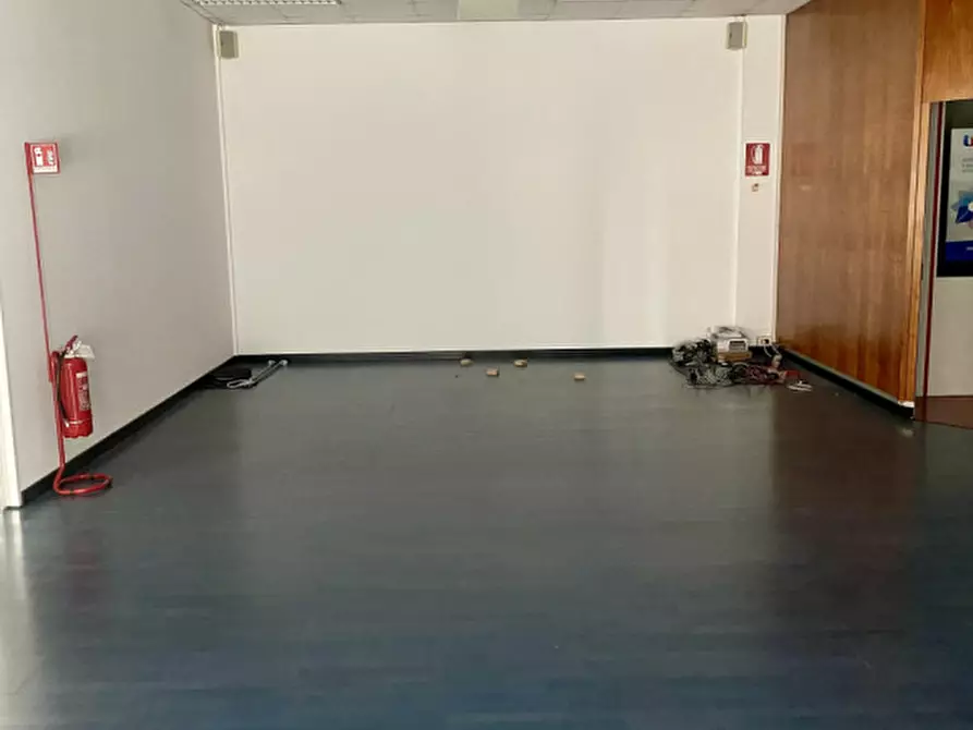 Immagine 8 di Ufficio in vendita  in Via John Fitzgerald Kennedy a Riese Pio x