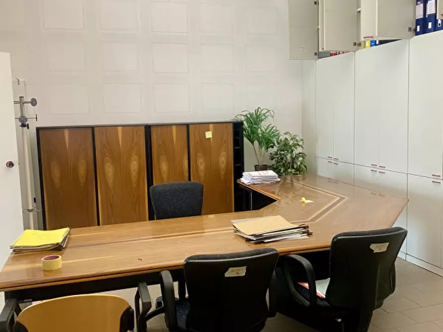 Immagine 11 di Ufficio in vendita  in Via John Fitzgerald Kennedy a Riese Pio x