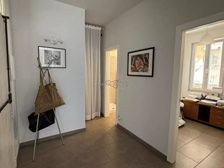 Immagine 3 di Appartamento in vendita  in Via Santa a Modica